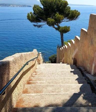 Front De Mer - Emplacement Prise Au Calme - T2 Moderne Et Entierement Climatise - Tout A Pieds Sanary-sur-Mer Exterior photo